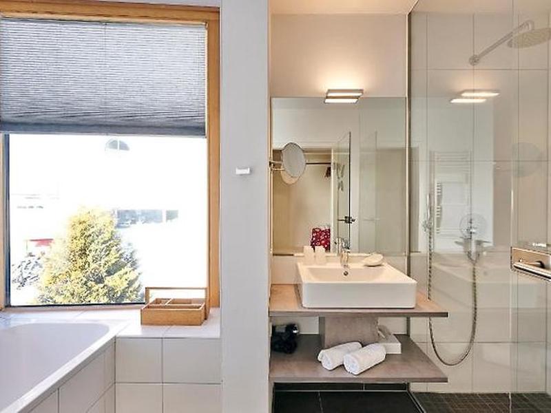 18128EED571D1E01089EB4DC36252FD6