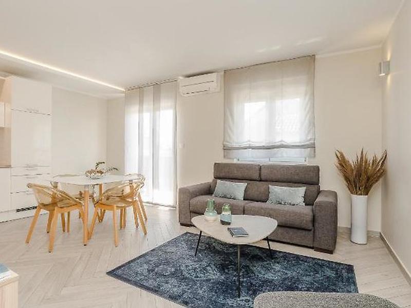 7C0127B3FB1C8F84740C3FB88E04BE71