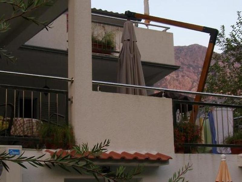 F8016F306DD2F99DC97AC20A8135E8CD