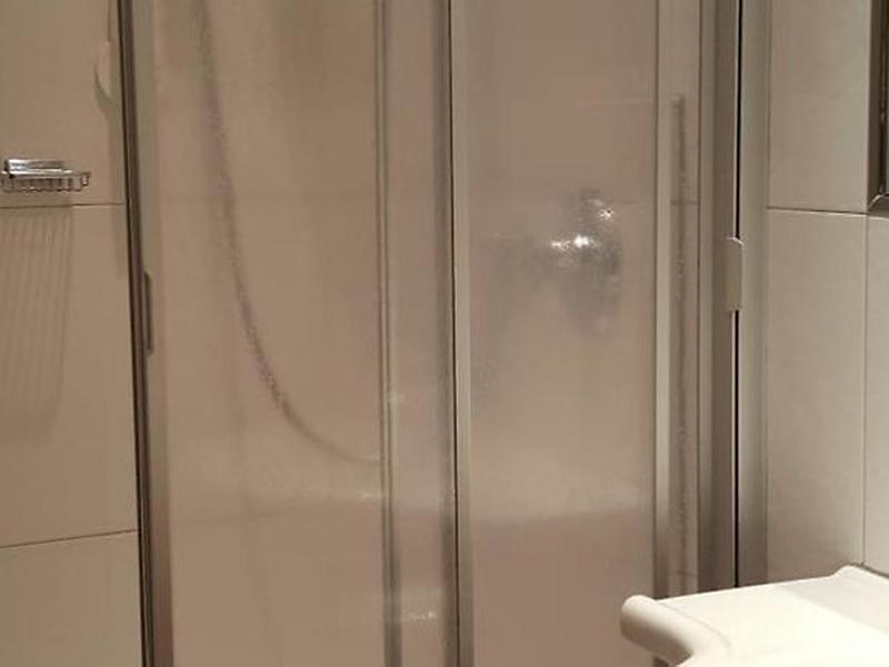 0C2331EE104449E0056A80AD4F3E25F1