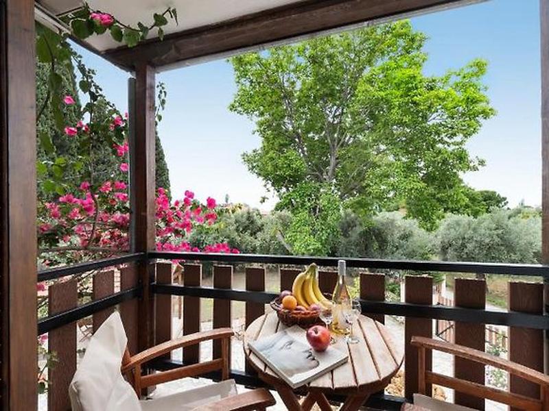 B07AE5740BA6F4745697EFB15BE86830