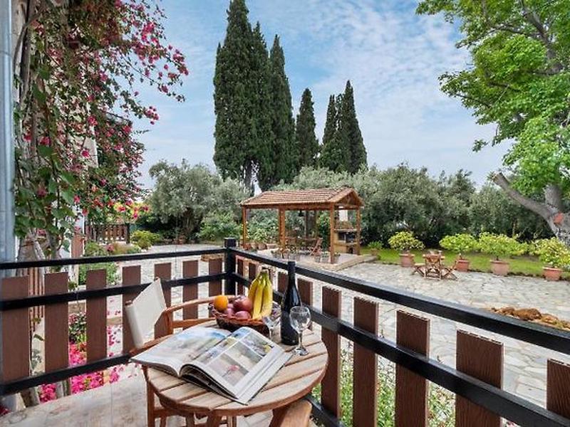 E280ECAE551A4C608768763FEE13A1DD