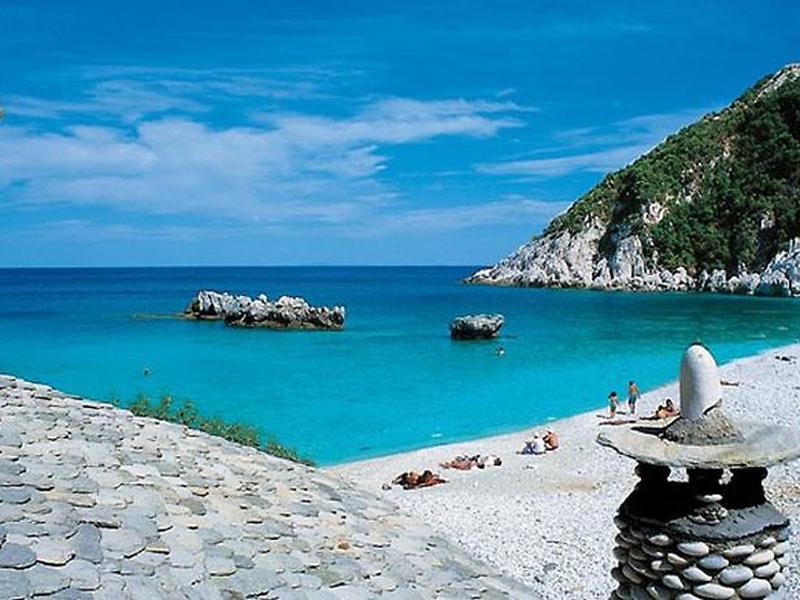 F56BB2D25DED4E4B614FB20DD5B15BE3