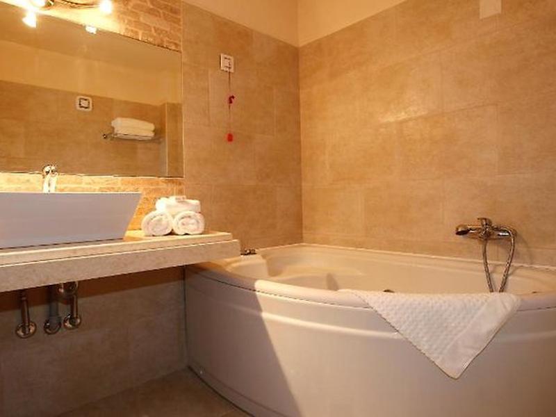 C477C42F4D55A55ED2EE4BB19F4D300C