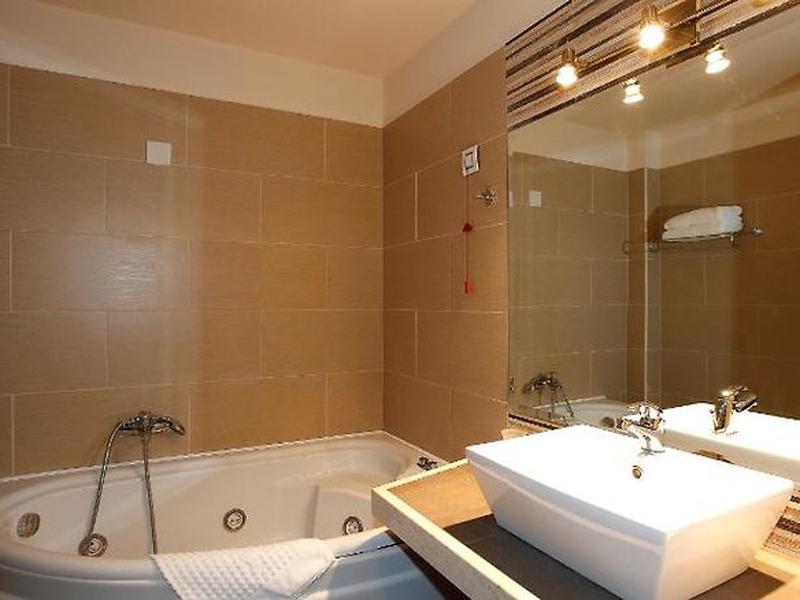 5C8CF4E0DACD97BB56273B54645A3BF6