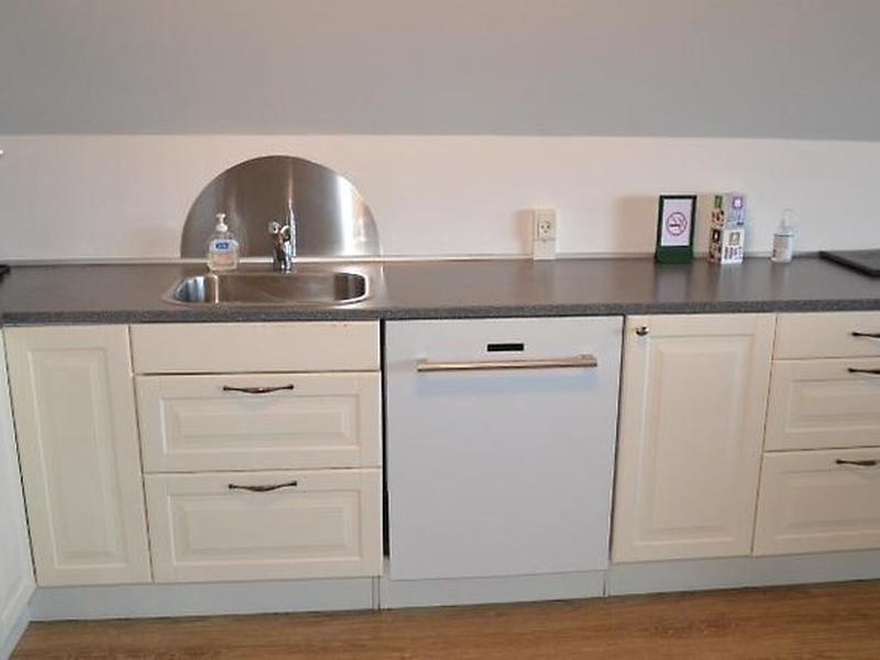 A16EC55F49ADB47C6FADAB692419930B