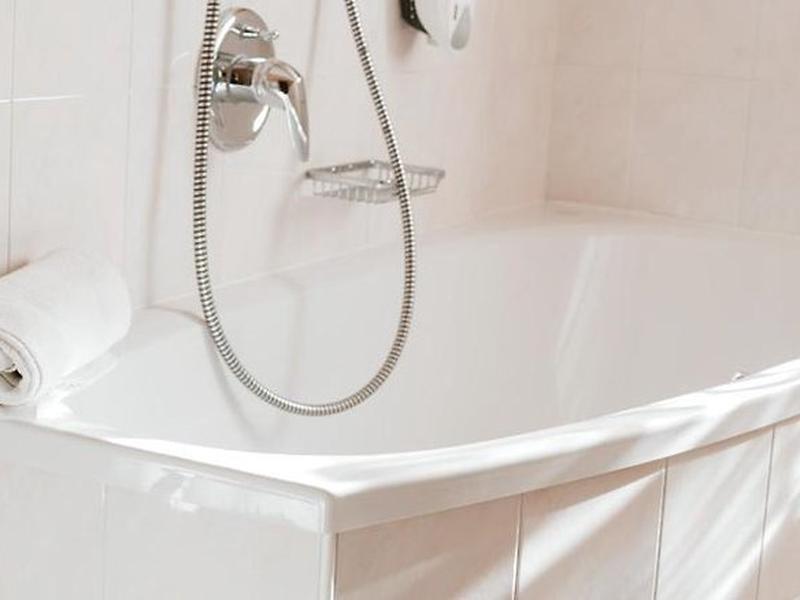 1665B20F7A6B19F011FADC49D4C05E1E