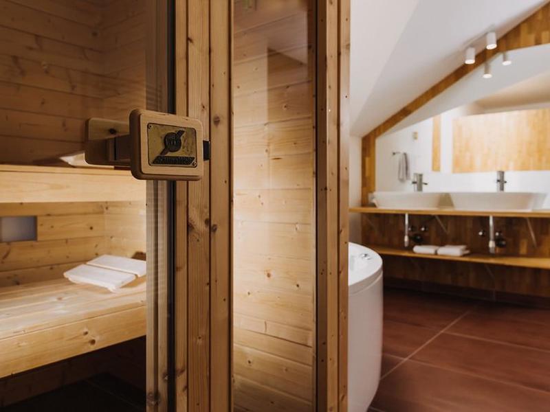 0BC63E0DA03F9BC3C994DE27A21F21A0