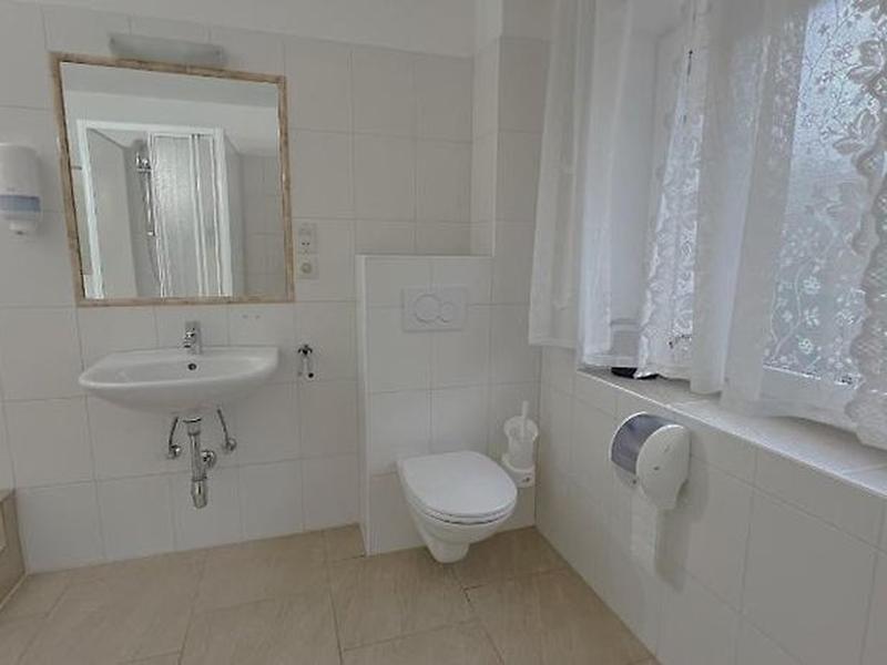 5EAA076A8E477BCB7BF669B7BB57E837