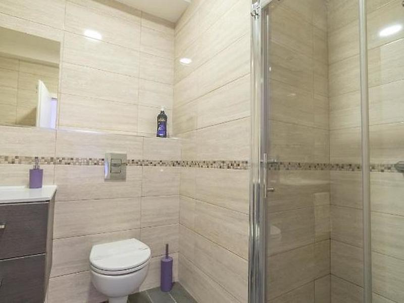 40D95D3C7C5EAD5F358B935488EAF121