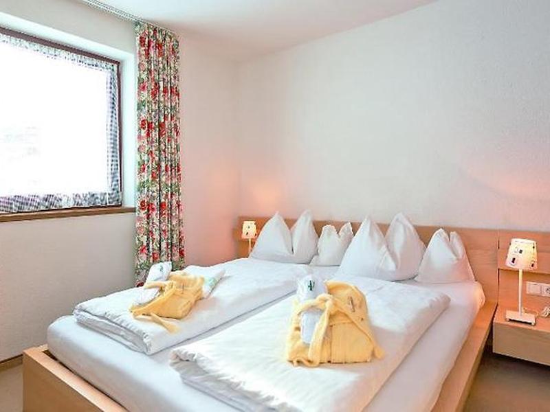 B2884C42476B745A0926A8DFB93A5CA4