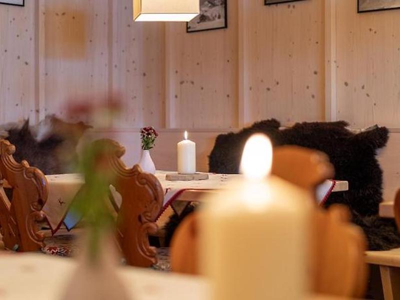 E27404FECAD66BCD57FFD40E4235949D