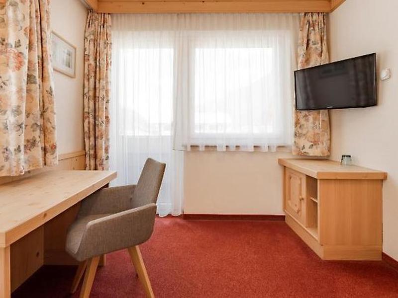 A14A3FF4BB0C85178E922E7C3239EF55