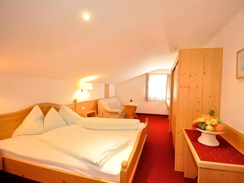 0DFB7C6CA09047F47847AEEBEA058043