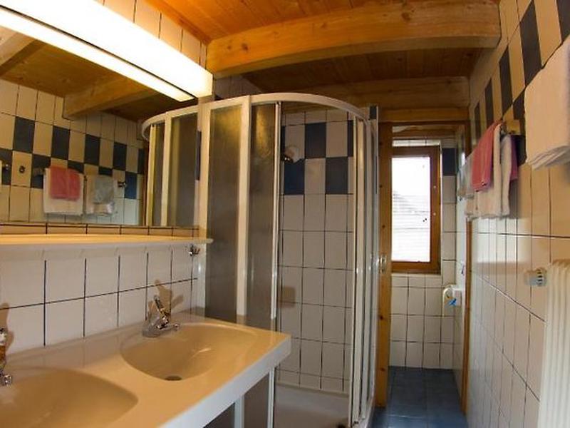 463AA72F3D9373E82460C4E8DA9E21BE