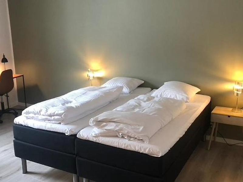 E32CD4B4392C7927437825B57C27CCE1