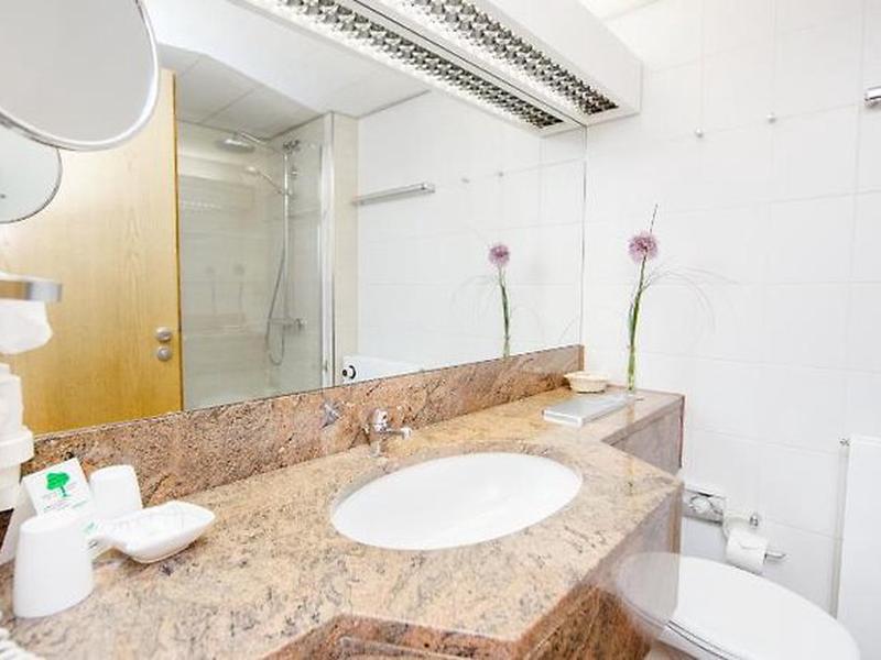 742978D697E4B5B7196FF13A49FF9686