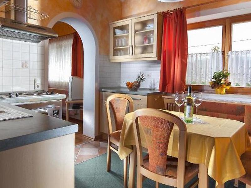 056924E18972B0F5F49956934D769F69