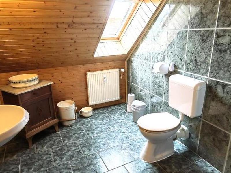 6A4CA1224D98449F04466097E33609DD