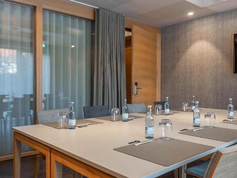 B3890FAA56B6A00846627B99A0AEBD3A