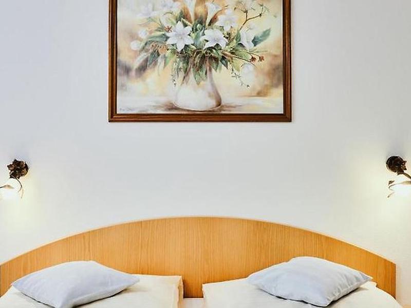 E251CBF4E9B8A8A9F79287039190AAE3