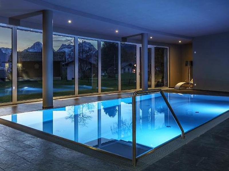 EC68C6B9A0F7F7765C759B98AE3BB216