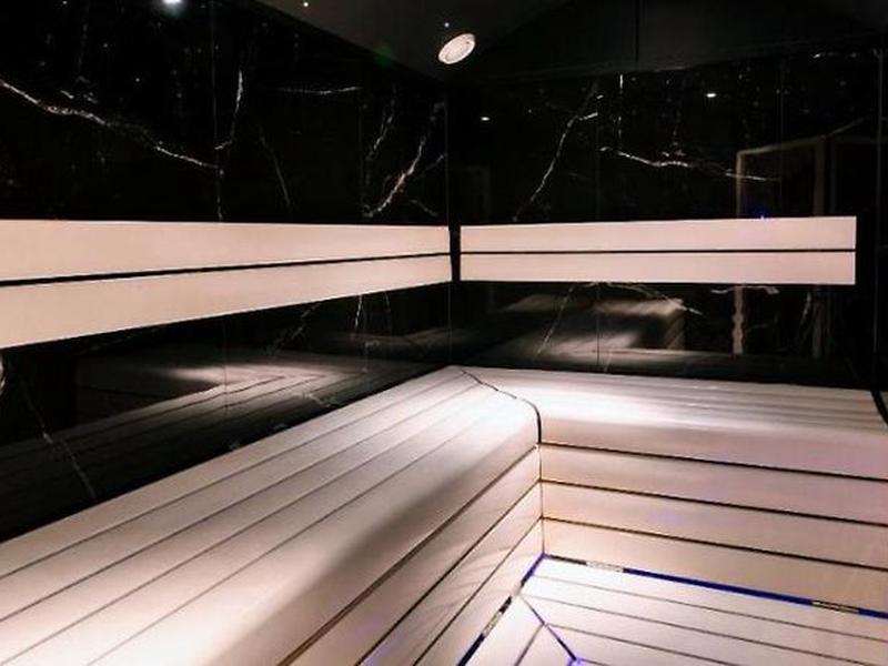 057B46ADE39B439865977D1F25E9DD51