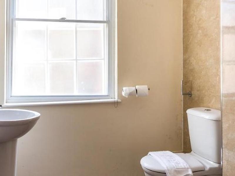 FBF290C8F6677EF53004E7A15C8FBDA8