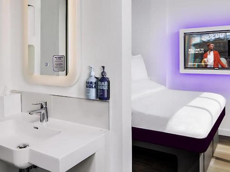 DB54E9C2333368DECDF9E1E049F9763C