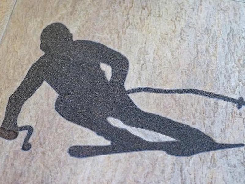 E0D5A45097F3467C7D1D1D155B53D037