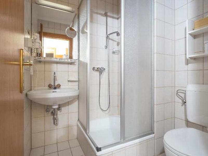 40211989E5AADF60F2D22E94173082EF