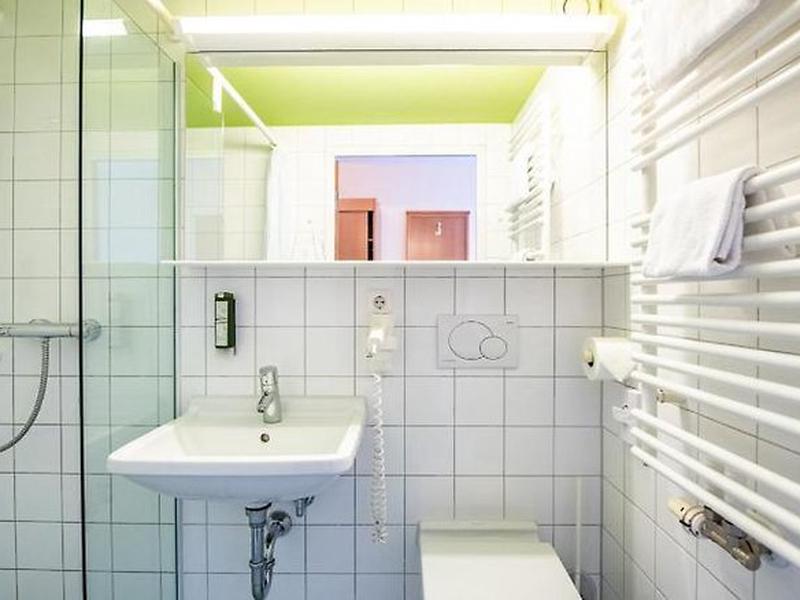 9D9B89653A87E338F79EE1C980A84F41