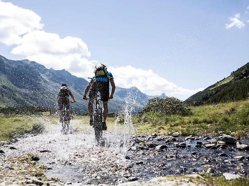 543089298494105266134B24C2E2A28E