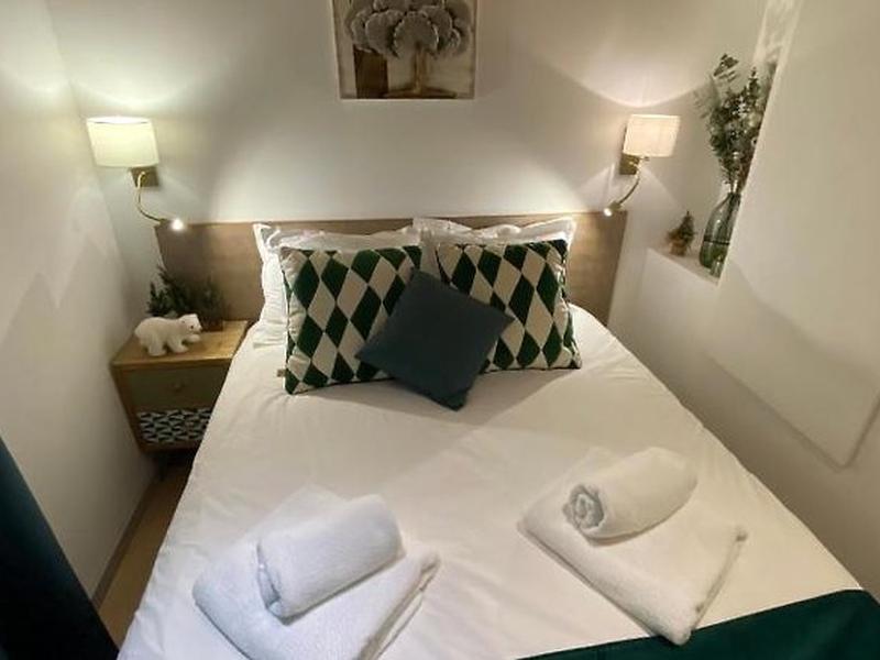 FB1C01F2B2AB19EDE7E6426C645674C3