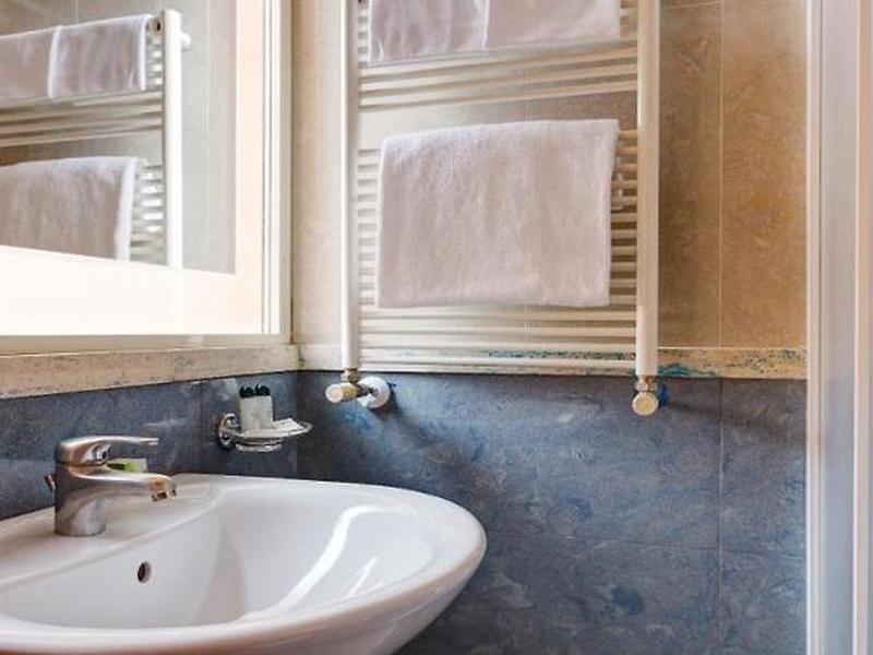 192B7F53795EDE5EA06104E2197C4647