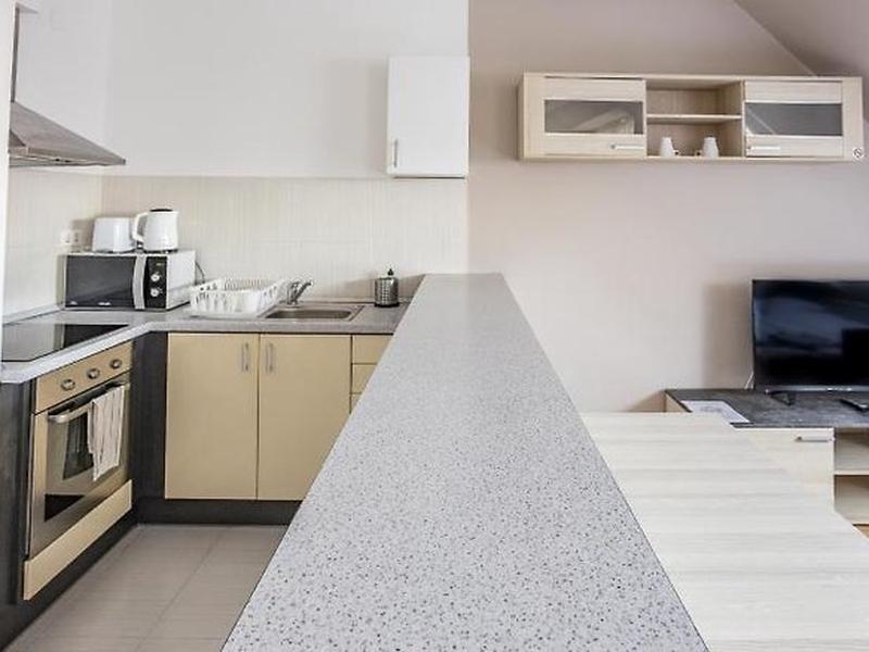 3F17DA827E8A7037734706AE3B948FD7