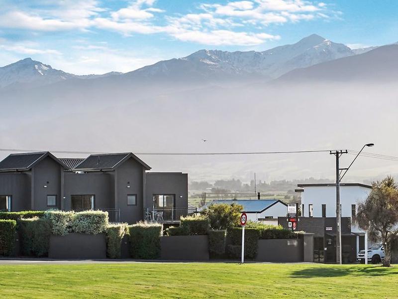 E102A3E0805ED8B74068733600BC33A9