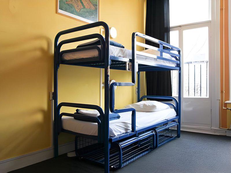 B63D8E85DB46676A5C9F7DE5810194B6