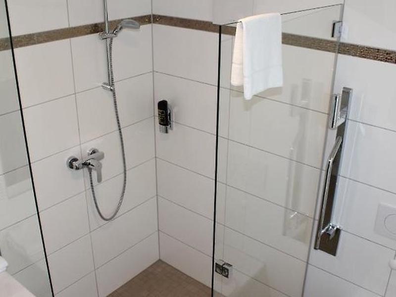 5B0DAAD67F7160FB5C002E164456D3EC