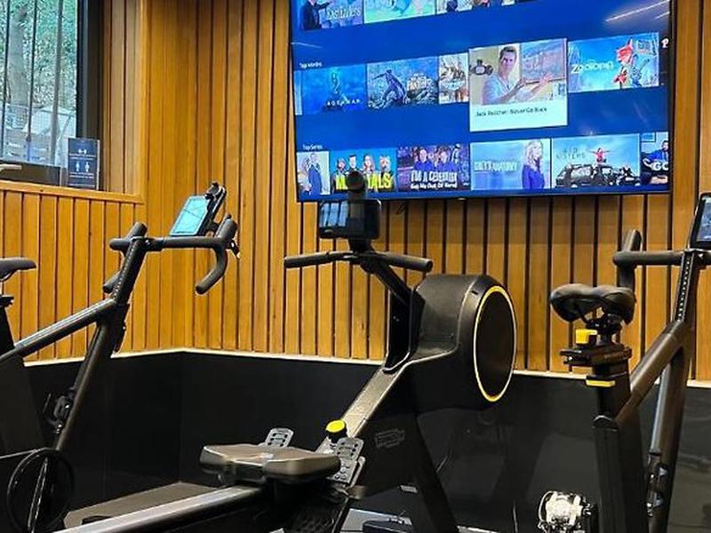 AAE7FE0989EE03D065E16987FEC2F9E3