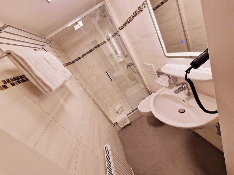 6C1F42D1289F6ABE1C8643BF0C3EA3C7