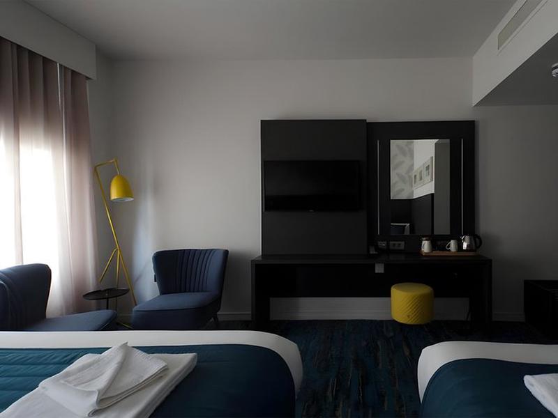 06457CC43CEFEDEFE34769ABB6A794BF