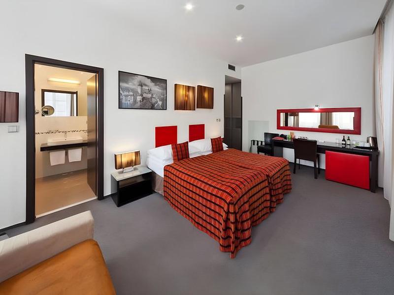 E6C2A30B2D5F5B183E43C758728BCB50