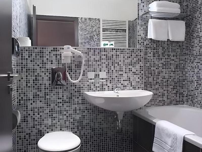 CA624B2F14055E14F4811273A352610F