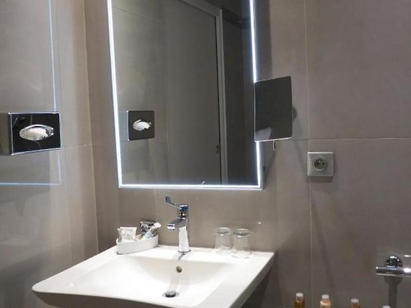 406A218D7CCA3339937F8A288CBA3282