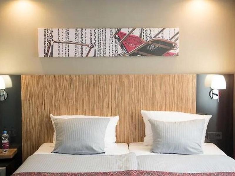 FF8440951578E96D389E8011EEC668B7