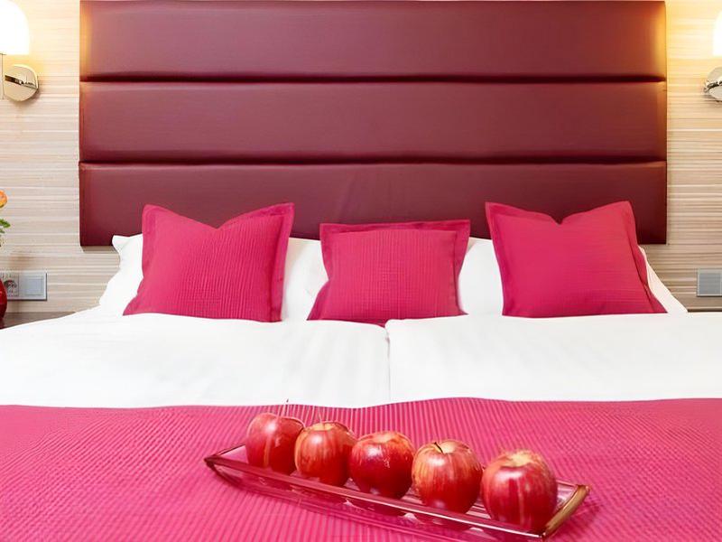 0FE83DBDCF2D4E5766B398CB5D463971