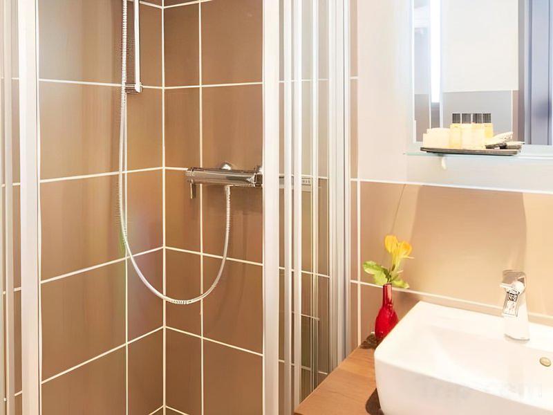 A94D0038DBF92CA0443FD8F76CE7D006