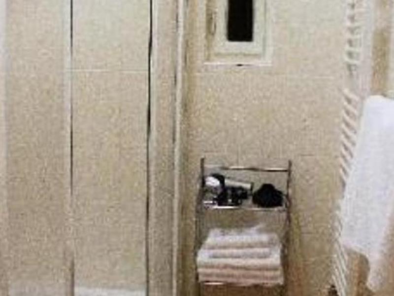 335C2F4270E184D47A2AB1B9B7323C4D