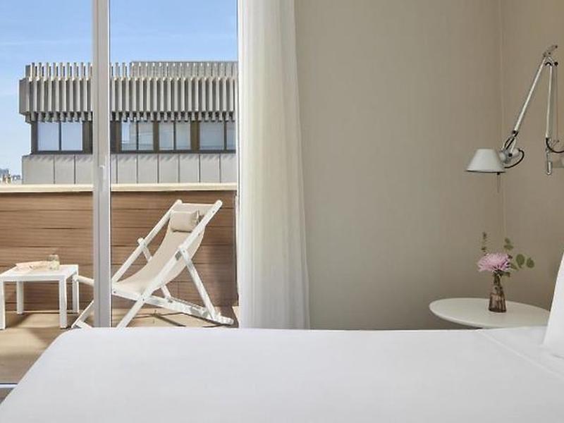 136DE19873EFD332EC117F6A03B23B4F